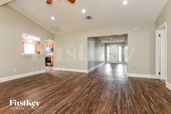 Building Photo - 12211 Rochford Ln