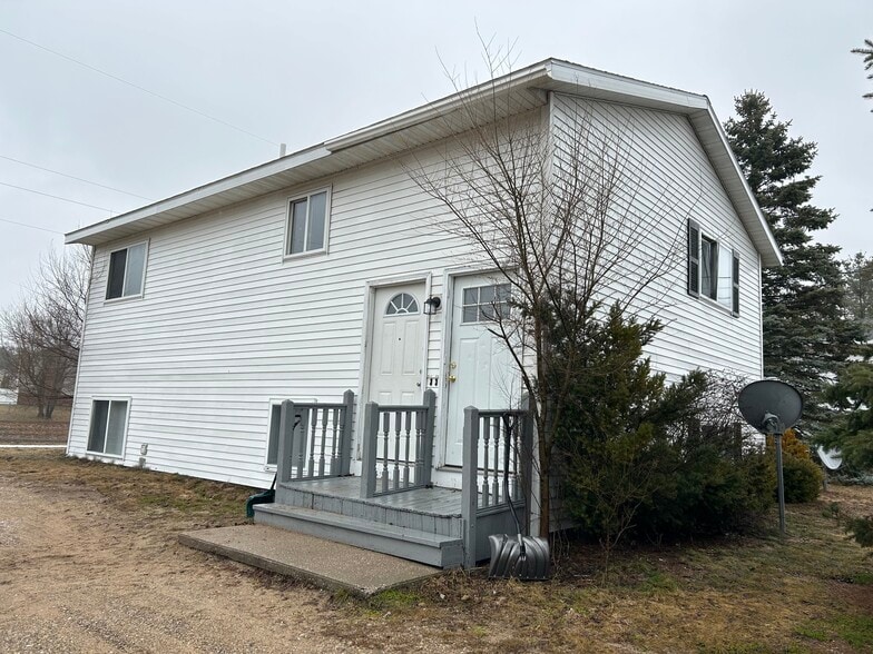 Building Photo - 1406 W Division St