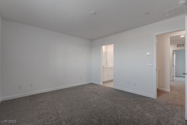 Building Photo - 931 Watford Pl