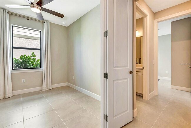 Building Photo - 6221 Fish Eagle Ct