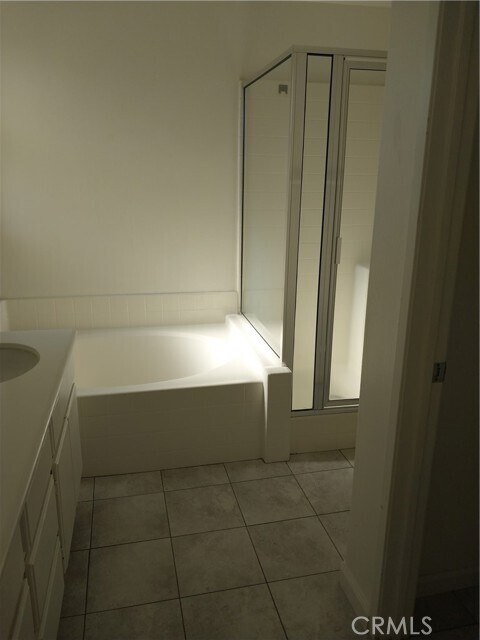 Building Photo - 935 Redtail Dr