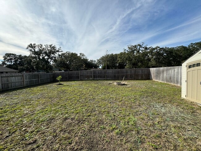 Building Photo - 1377 N Beal Ext