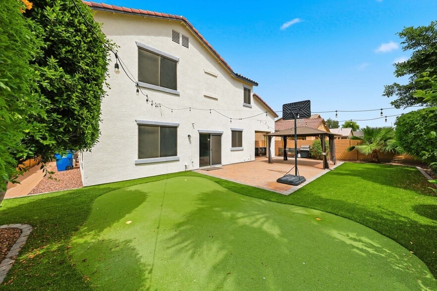 Building Photo - 12175 W Chase Ln