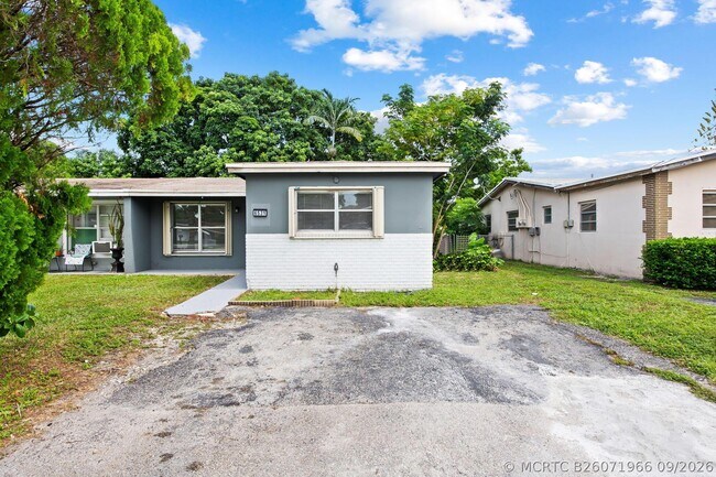 Building Photo - 6531 SW 19th St