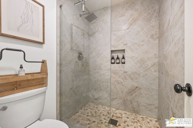 Building Photo - 2230 S Palm Canyon Dr