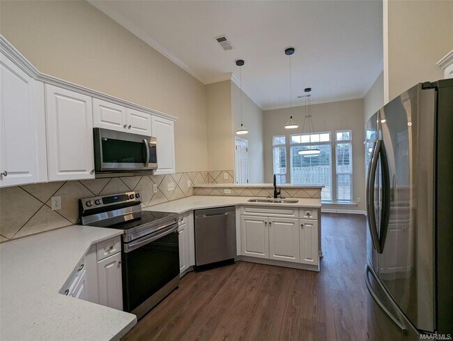 Building Photo - 8924 Cotswold Ct