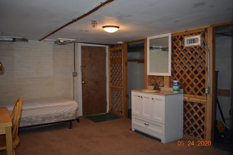 Building Photo - 533 Elizabeth St