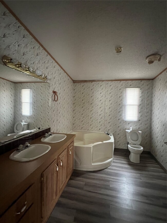 Building Photo - 2350 FM 980