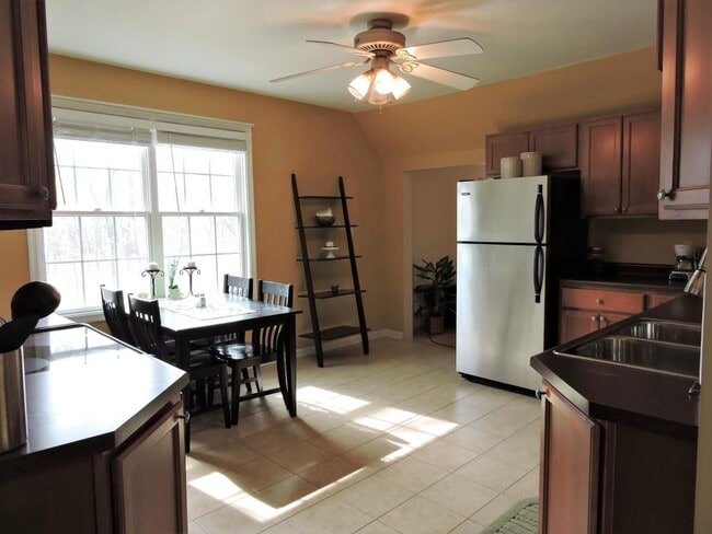 Building Photo - N40W27368 Glacier Rd