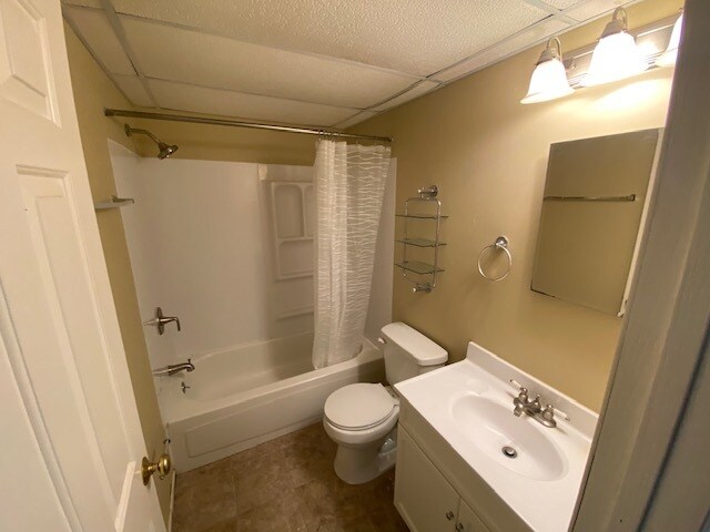 Building Photo - 942 Pebblelane Dr