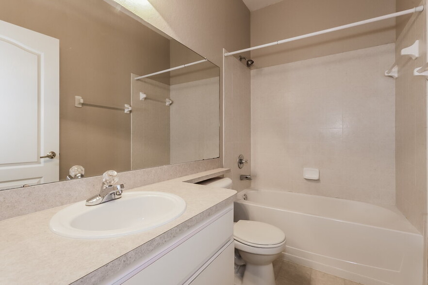 Building Photo - 2779 Berkford Cir