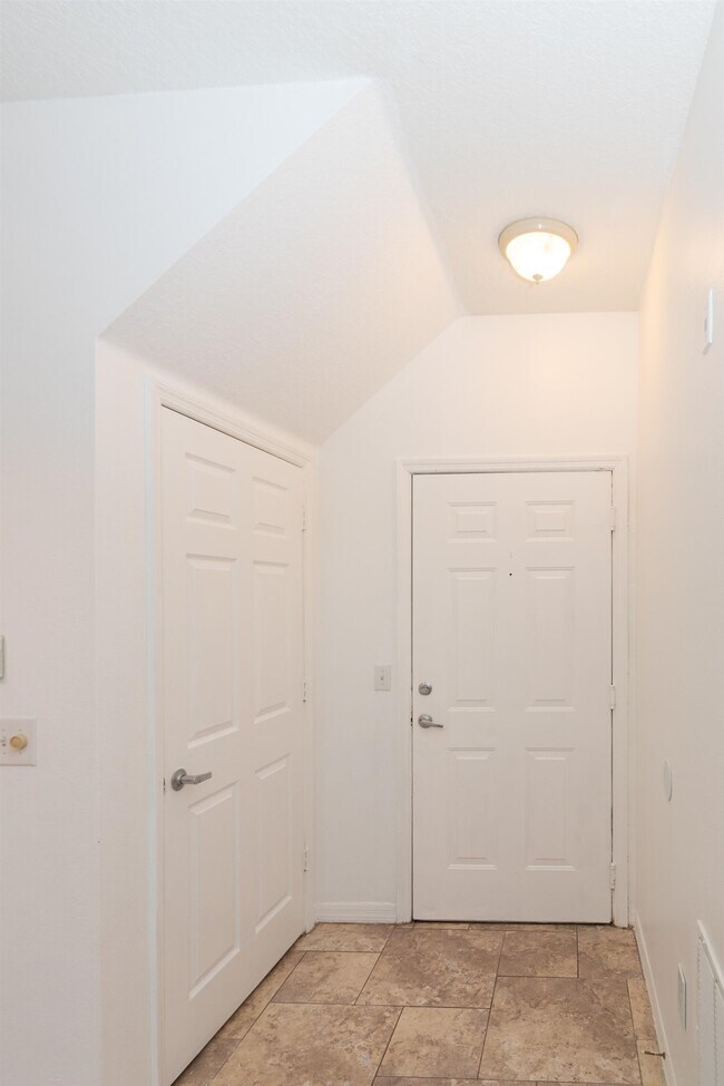 Building Photo - 13115 Harbour Vista Cir