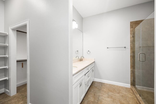 Building Photo - 1112 Andrews St