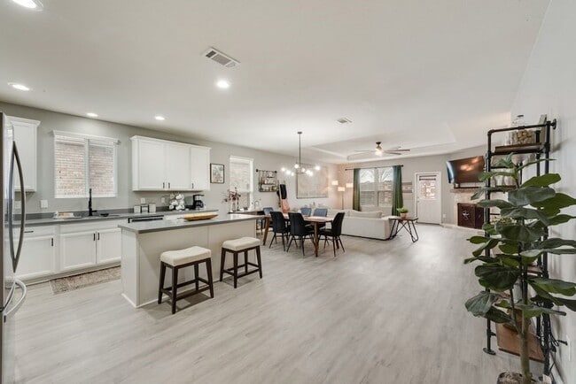 Building Photo - 313 Citrus Dr