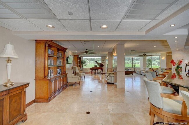 Building Photo - 9500 S Ocean Dr