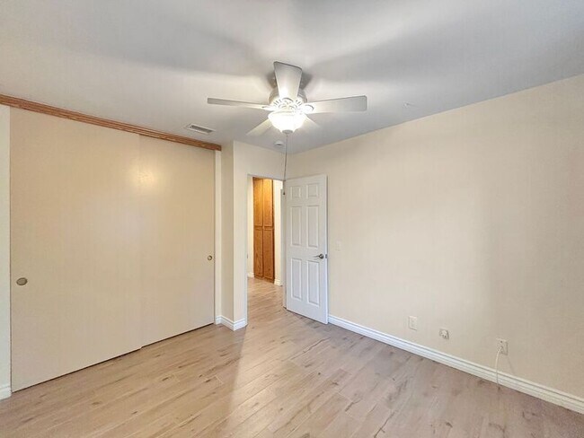 Building Photo - 3147 Old Bridgeport Way