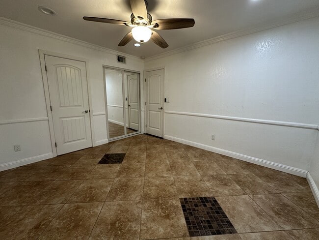 Building Photo - 4611 Harrison St