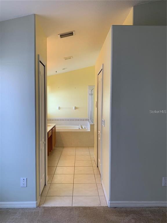 Building Photo - 4211 Hartford Lake Dr