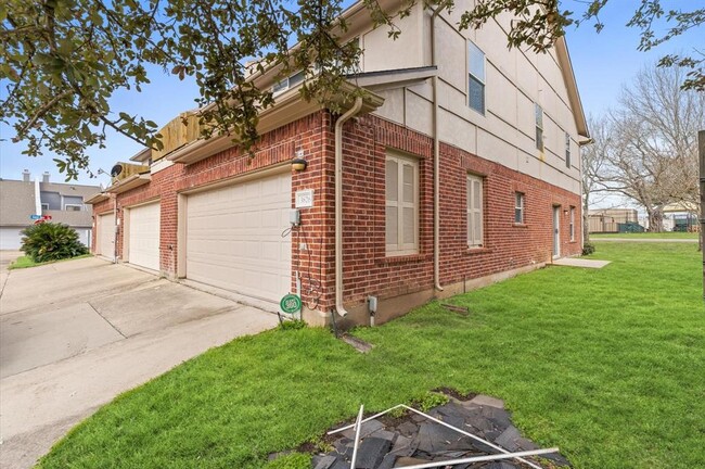 Building Photo - 3826 Shire Valley Dr