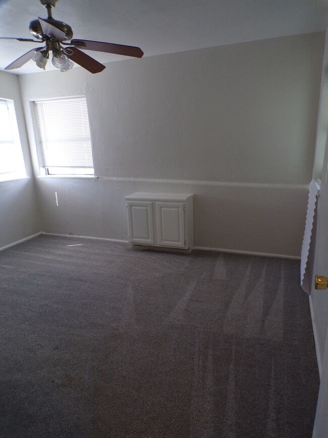 Building Photo - 2317 NW Bell Ave