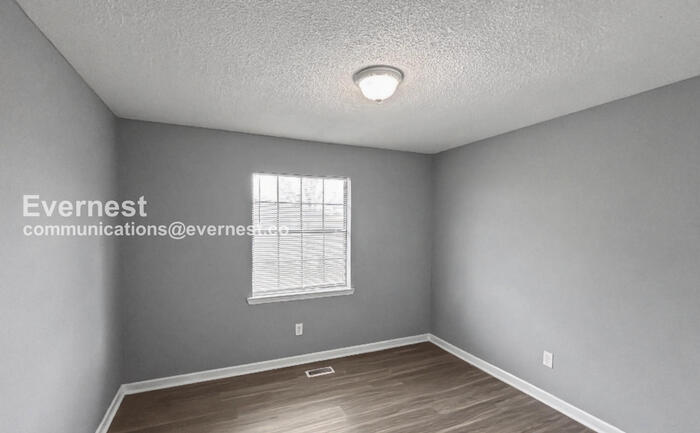 Building Photo - 7012 Windcrest Ln