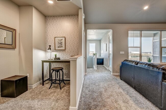 Building Photo - Move-In Ready 3-Bedroom Townhome with Garage & Modern Finishes in Loveland!