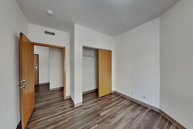 Building Photo - 216 Stanton Ave