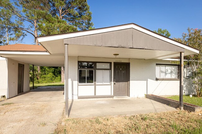 Building Photo - Cute 3 Bedroom Rental