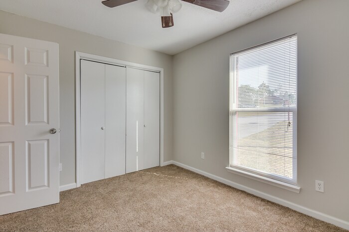 Building Photo - 3459 Linderwood Dr