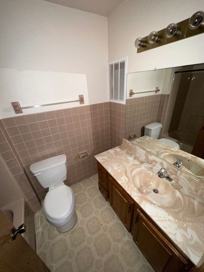 Building Photo - 2 bed 2 bath in Enola East Pennsboro Schools