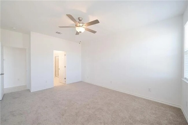 Building Photo - 215 Thurman Holt Rd