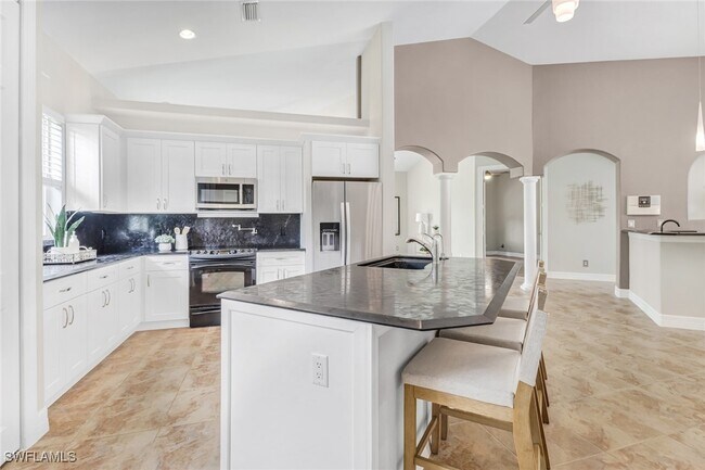 Building Photo - 9754 Wilshire Lakes Blvd