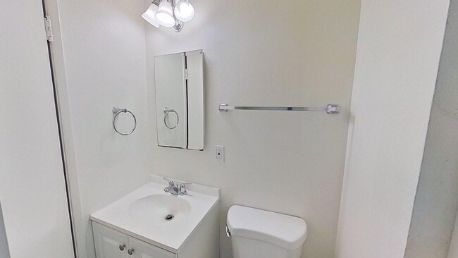 Building Photo - 11016 Paloma Ave