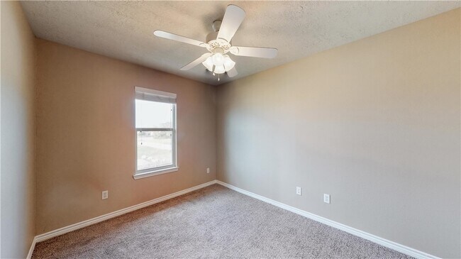 Building Photo - 4023 Southern Trace Dr