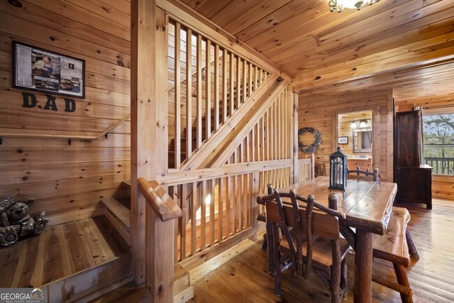 Building Photo - 1274 Foxhound Trail NE
