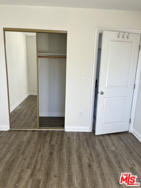 Building Photo - 225 E 30th St