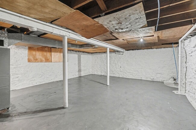 Building Photo - Beautiful 2 Bedroom 1 Bathroom in Kansas City!