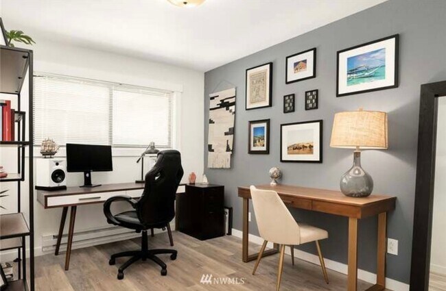 Building Photo - Magnolia Gem, Renovated for todays modern lifestyle