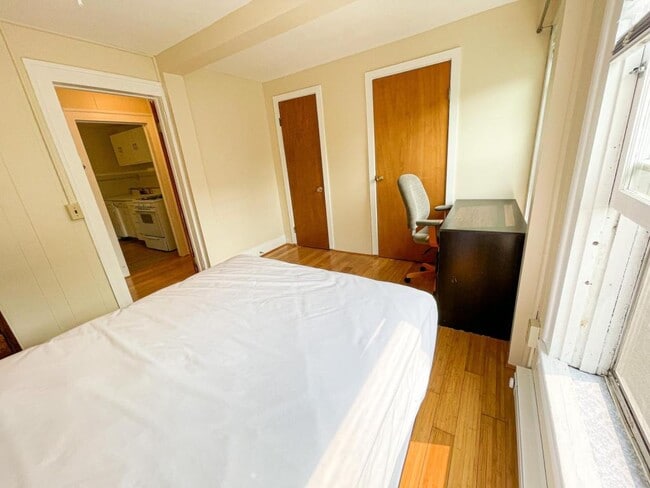 Building Photo - 312 Farm St