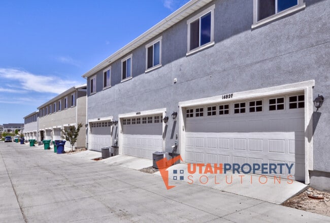 Building Photo - 14927 S Thunder Horse Ln