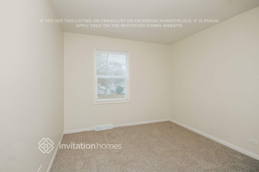 Building Photo - 714 N Pinecrest Rd