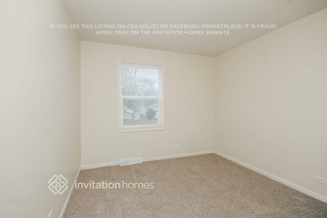 Building Photo - 714 N Pinecrest Rd