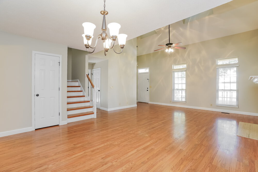 Building Photo - 1317 Ravenna Ct S