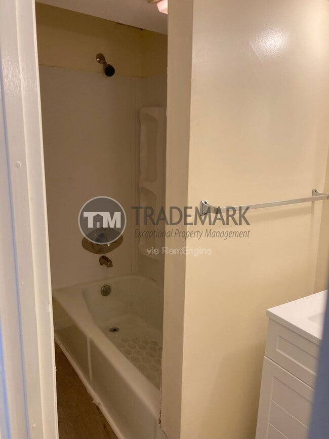 Building Photo - 303 S Front St