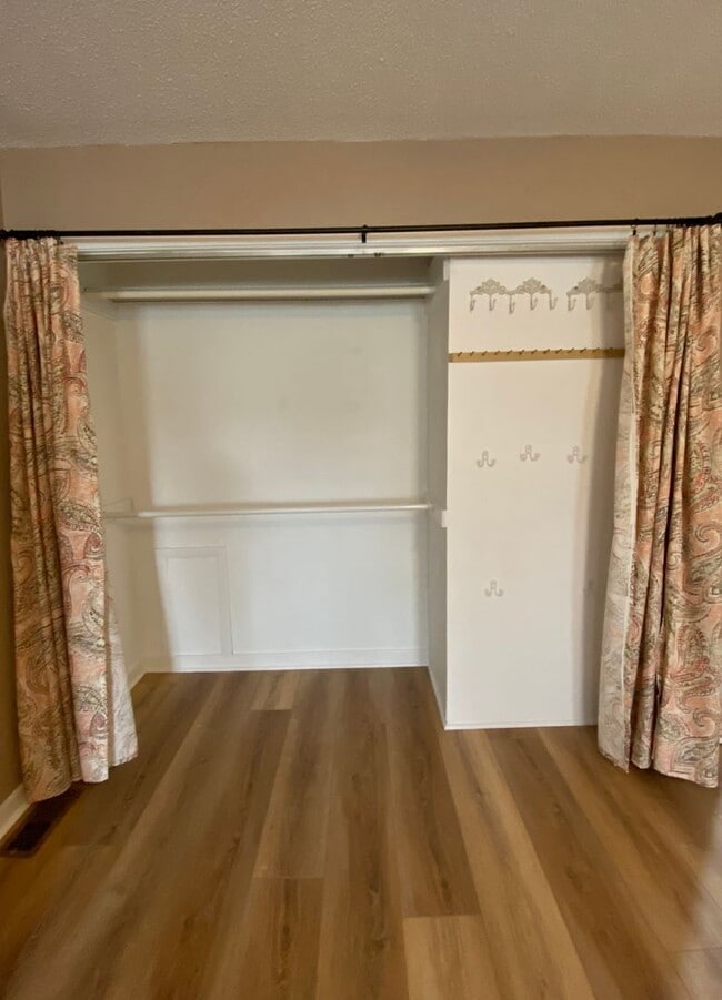 Building Photo - LOFT LIVING IN FAIRFIELD HARBOUR! Utilities Included