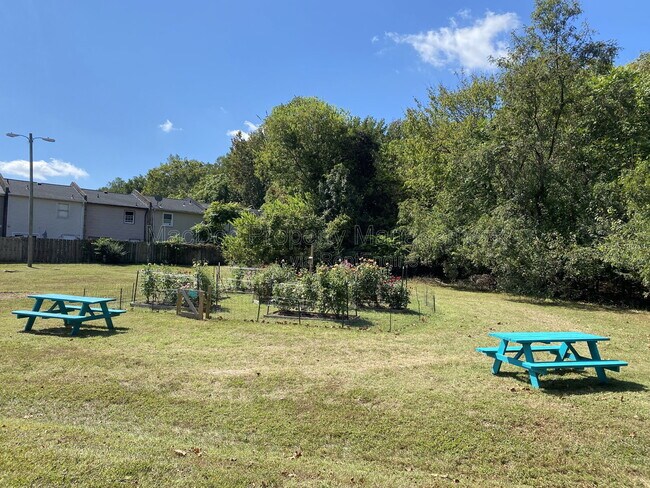 Building Photo - 110 Hughey Ct