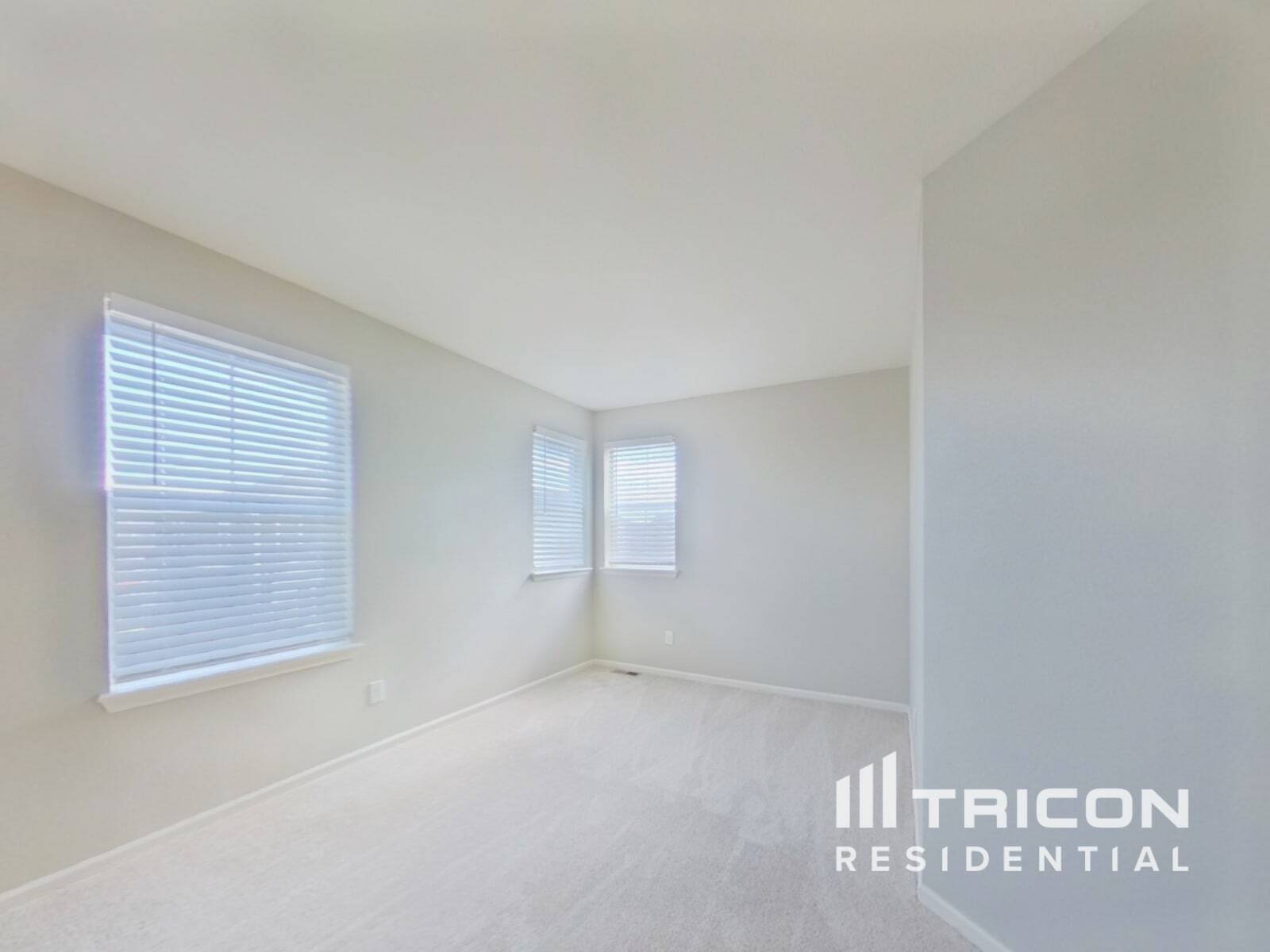 Building Photo - 6354 N Genoa Way