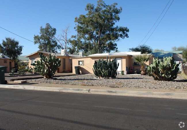 Building Photo - 9424 N 9th Ave