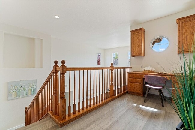 Building Photo - Large two-story home in the Bridal Ridge c...