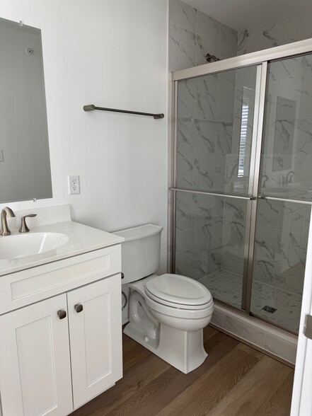 Luxurious main bath - 119 Founders St